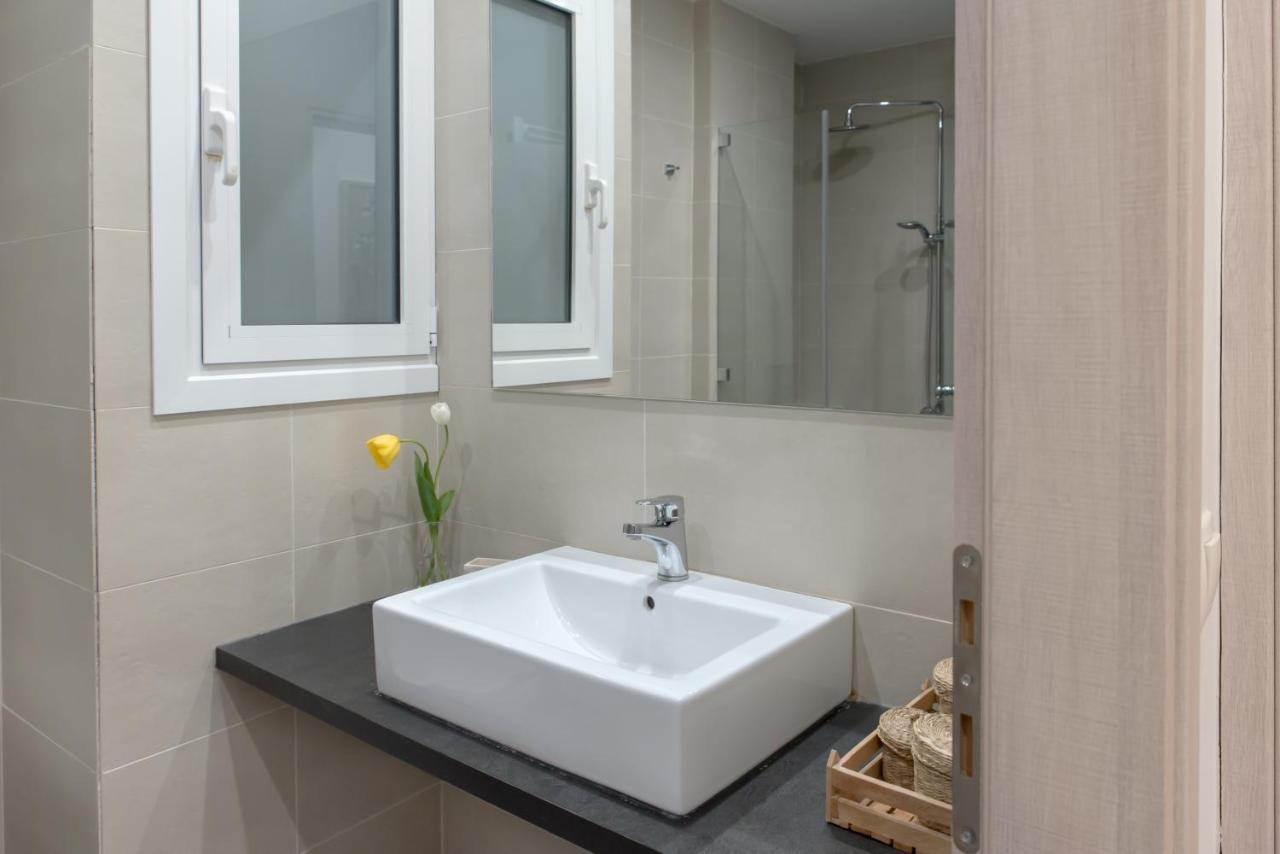 Amazing Apartment 2 Min To Acropolis Athens Luaran gambar