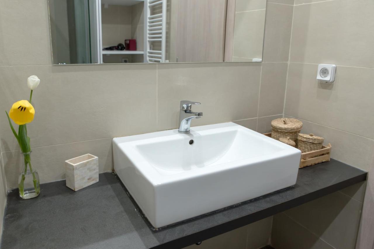 Amazing Apartment 2 Min To Acropolis Athens Luaran gambar