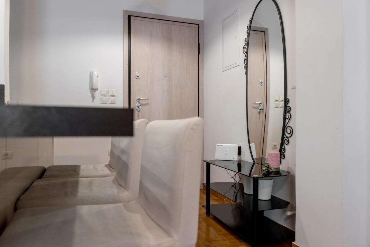 Amazing Apartment 2 Min To Acropolis Athens Luaran gambar